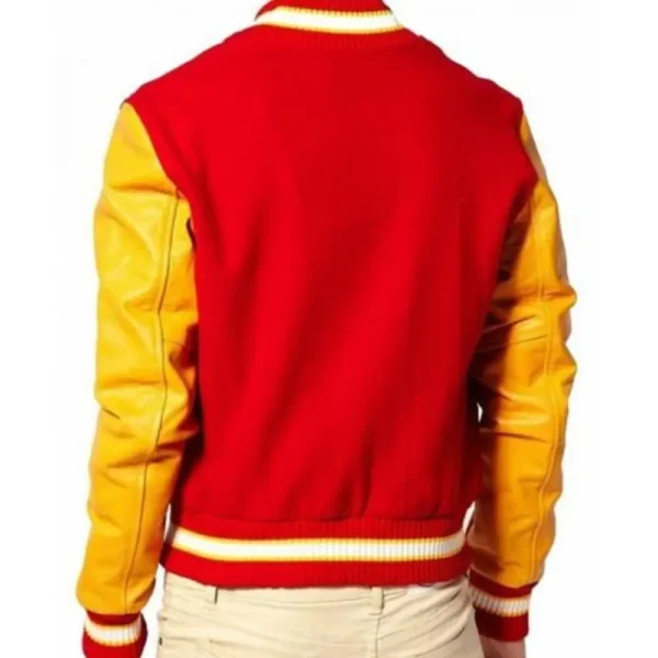 michael-jackson-yellow-jackte.webp